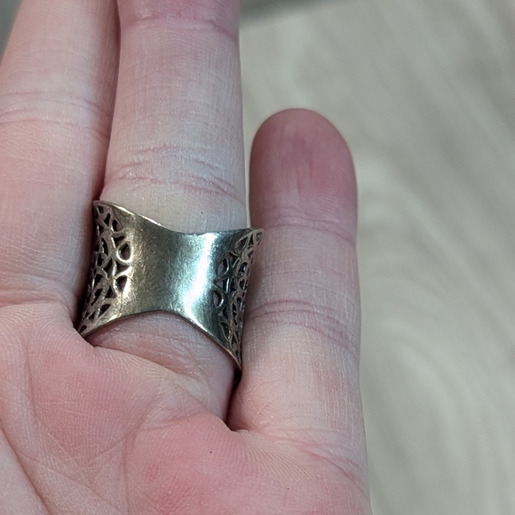 Victorian Larimar Stone CZ & Sterling Silver Laser Cut Heart Wide Band Ring - Picture 9 of 11